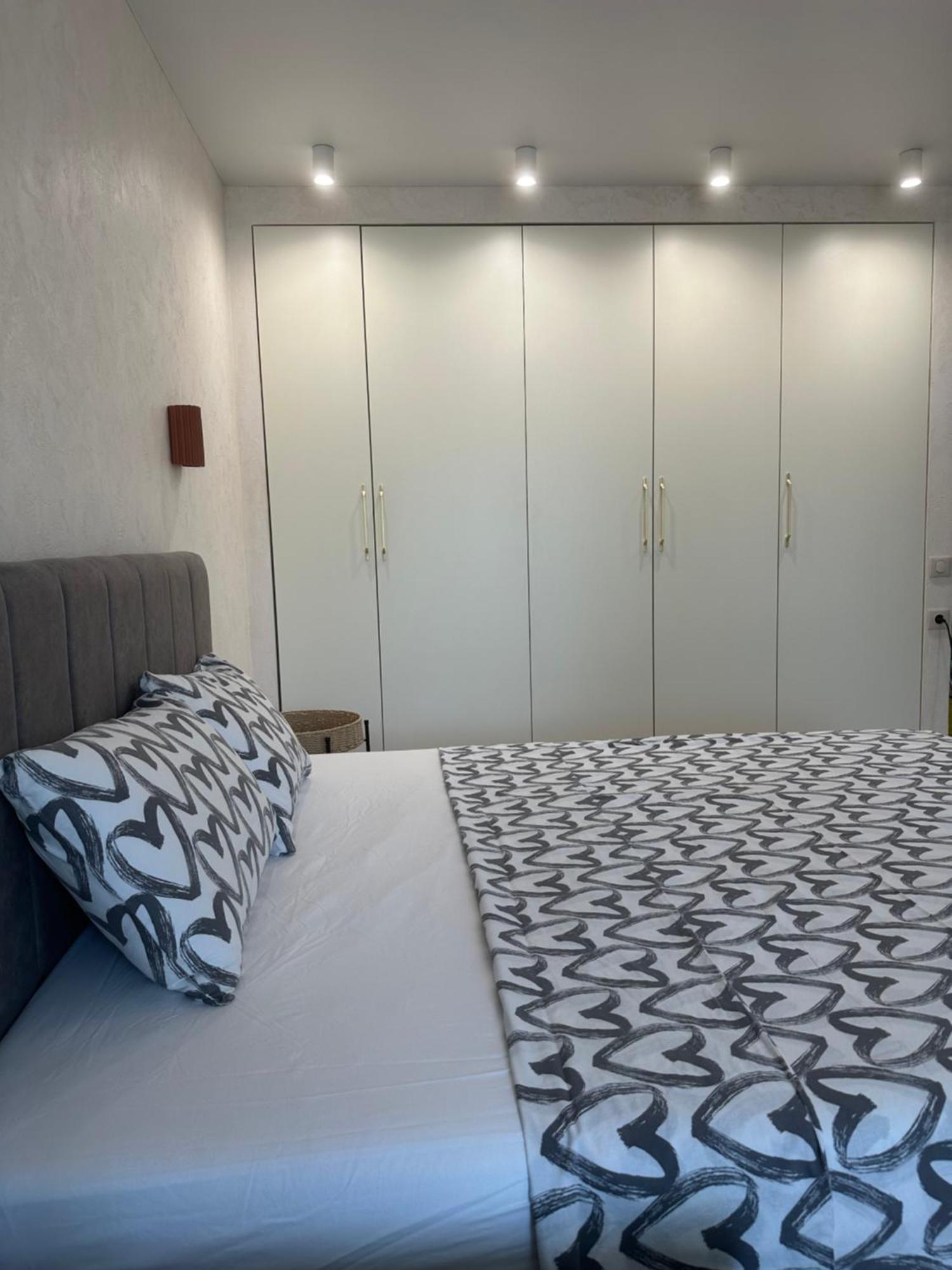 Terracotta Apartment เครเมนชุก ภายนอก รูปภาพ